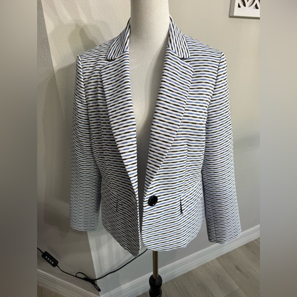 Evan Picone Jackets & Blazers - Evan Picone Navy and White Striped Blazer